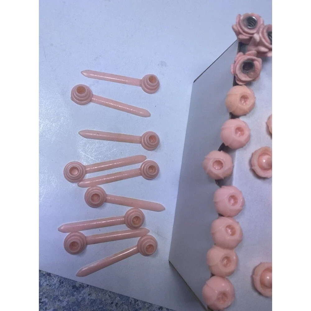 32 Vintage Birthday Cake Plastic Flower roses Holders + 26 candles in box